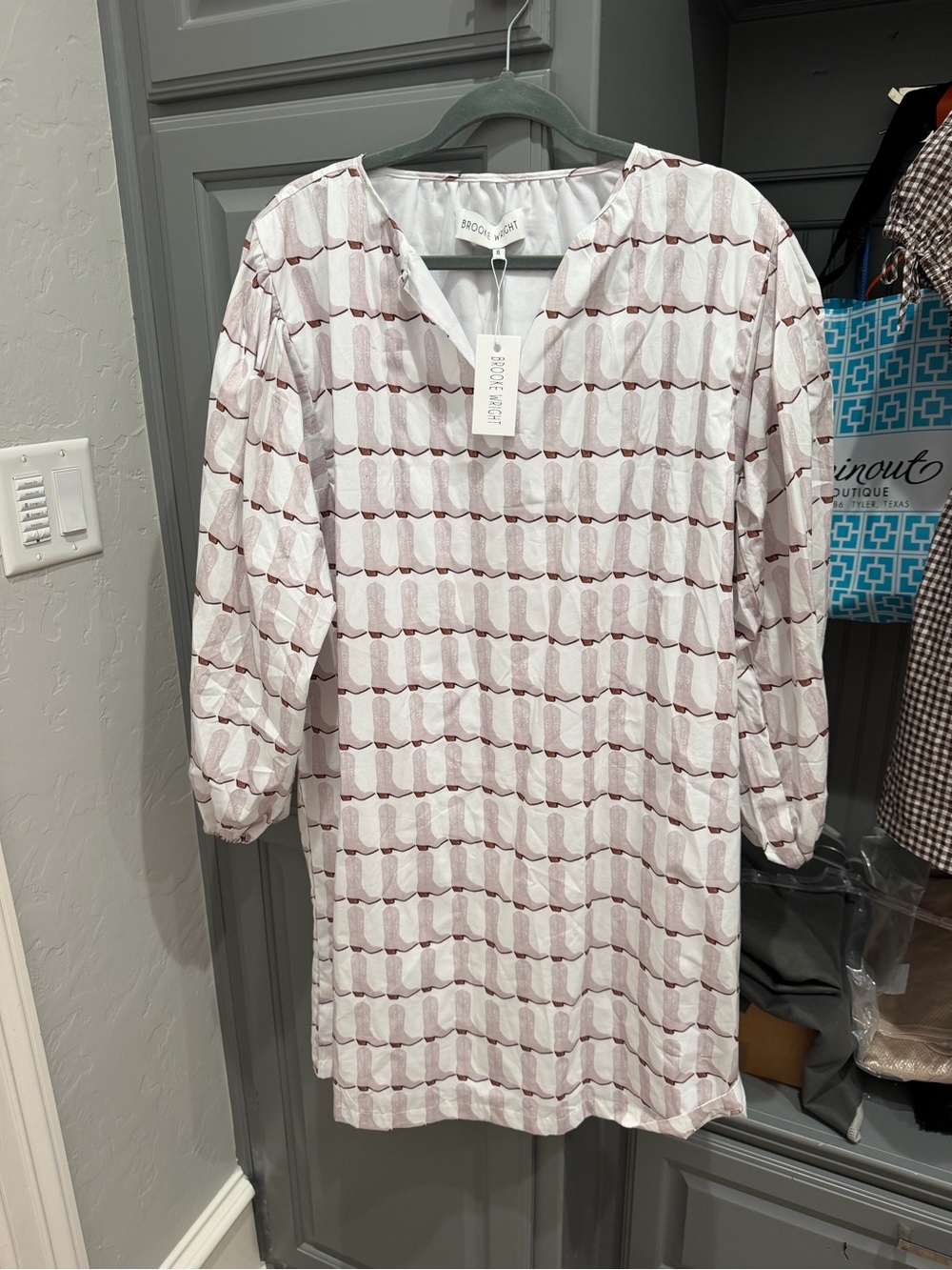 Women’s White/Brown boot Patterned Mini Dress with V-Neck